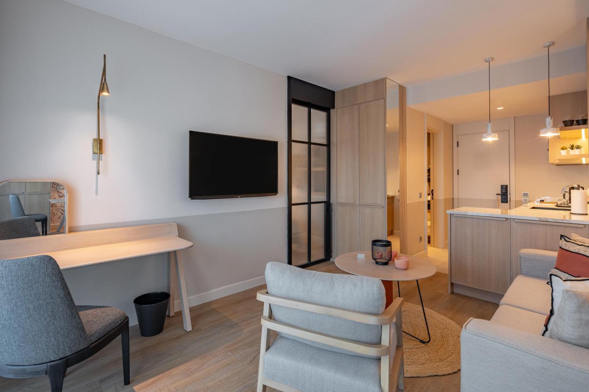 Oli Hotel And Suites Antalia Esterno foto